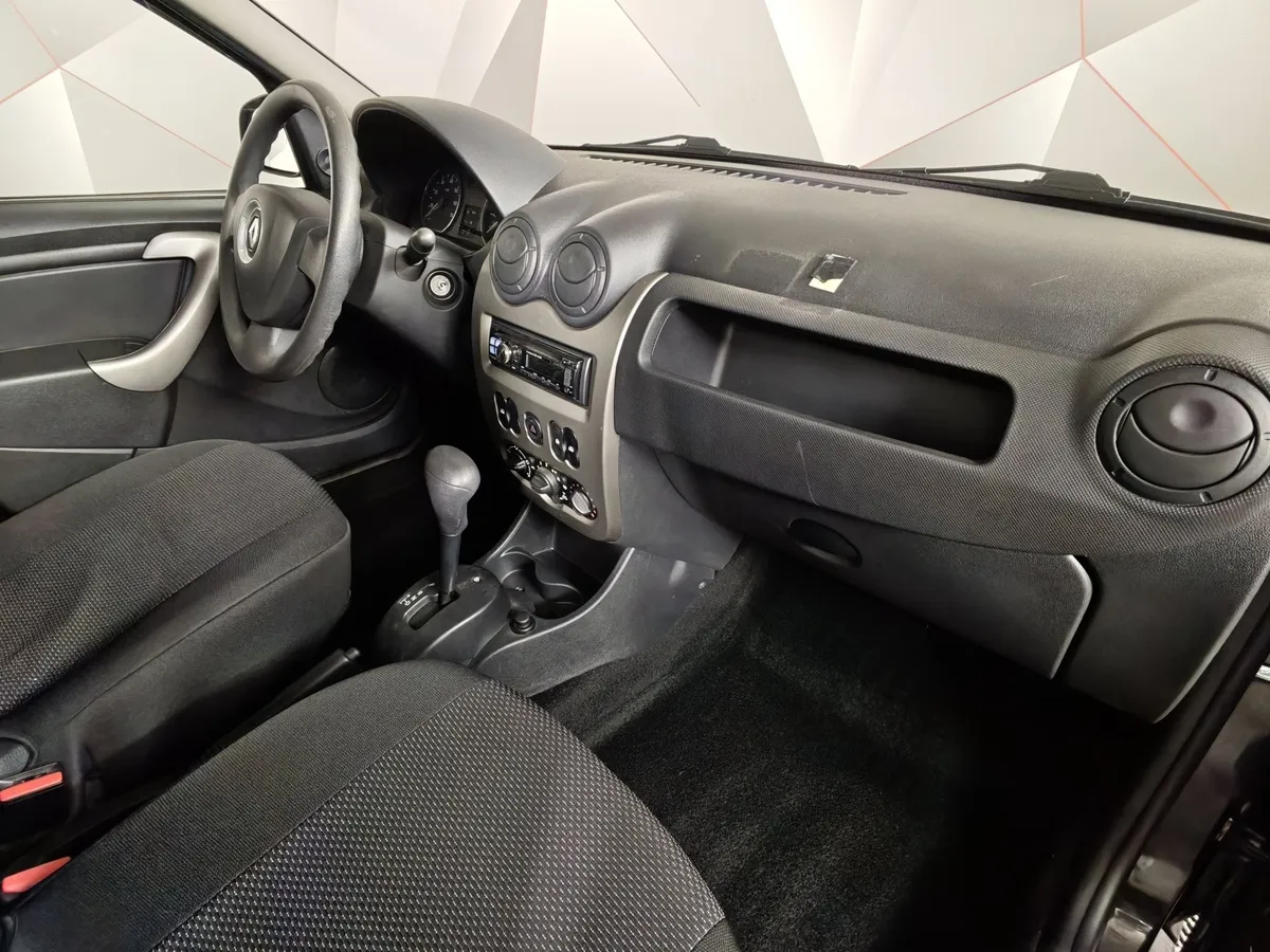 Renault Logan 1.6 AT (102 л.с.) Черный в АВИЛОН. Слайд №13