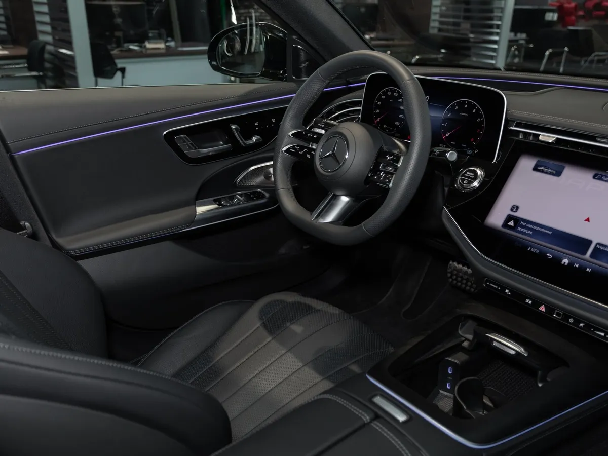 Mercedes-Benz E-Класс E 300 4MATIC (258 л.с.) Черный в АВИЛОН. Слайд №13