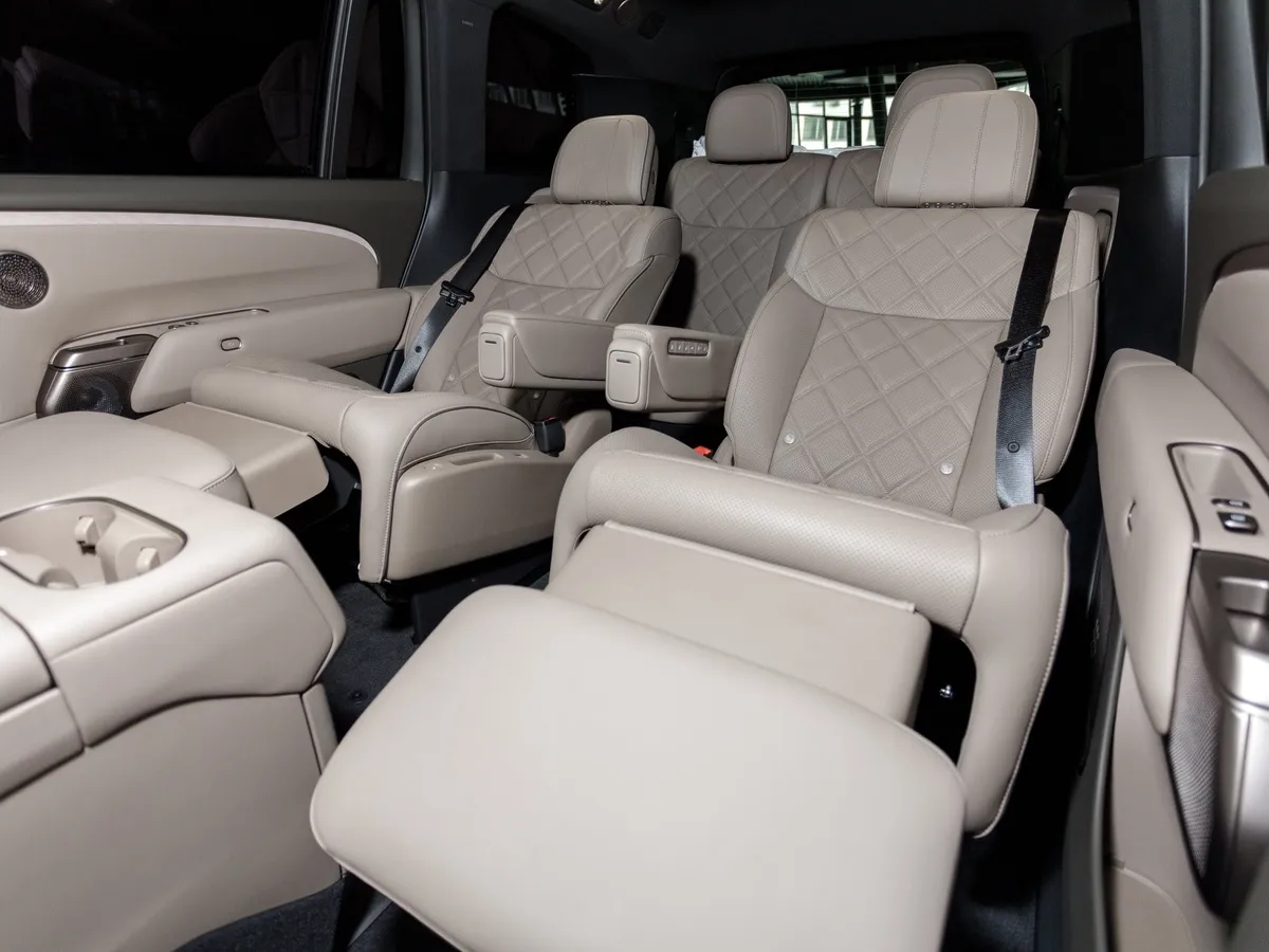 Li Auto L9 1.5h AT 4WD (571 л.с.) Ливис Фиолетовый в АВИЛОН. Слайд №13