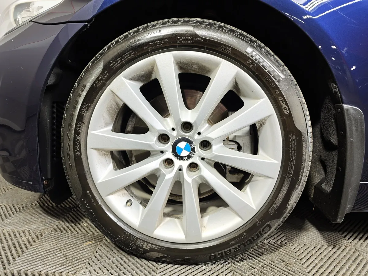 BMW 5 серия 528i xDrive Steptronic (245 л.с.) Синий в АВИЛОН. Слайд №7
