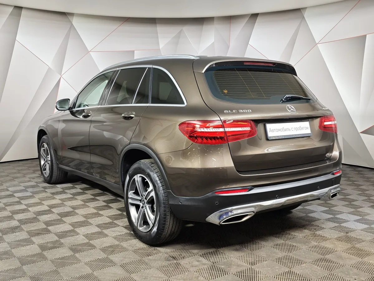 Mercedes-Benz GLC 300 9G-TRONIC 4MATIC (245 л.с.) Коричневый в АВИЛОН. Слайд №4