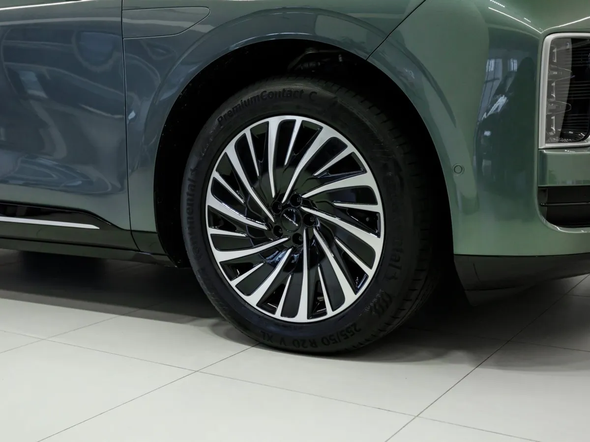 ESTEO Exlantix ET 1.5 AT 4WD (469 л.с.) Зеленый в АВИЛОН. Слайд №5