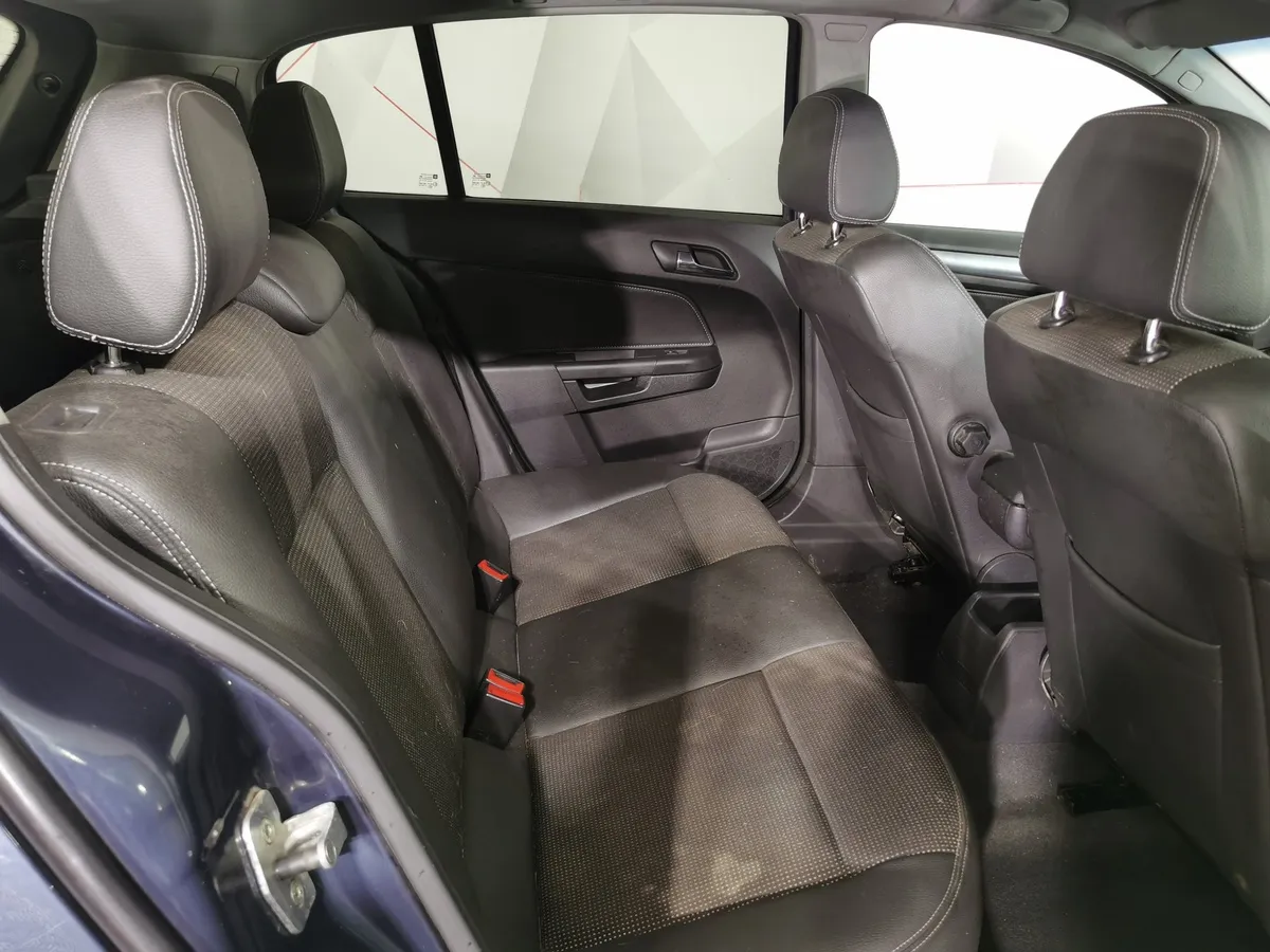 Opel Astra 1.6 MT (105 л.с.) Серый в АВИЛОН. Слайд №15