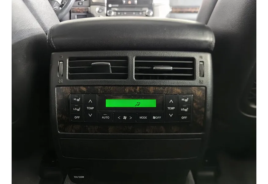 Toyota Land Cruiser 4.5 Twin-Turbo D AT 4WD (5 мест) (235 л.с.) Престиж Черный в АВИЛОН. Слайд №24