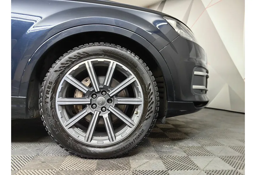 Audi Q7 3.0 TDI Tiptronic quattro (249 л.с.) Черный в АВИЛОН. Слайд №9