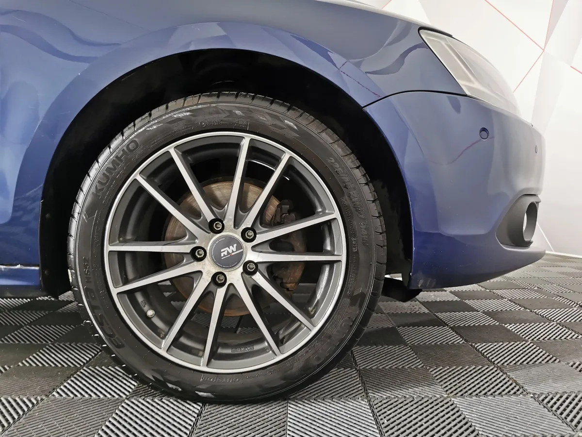 Volkswagen Jetta 1.4 TSI DSG (122 л.с.) Comfortline Синий в АВИЛОН. Слайд №9