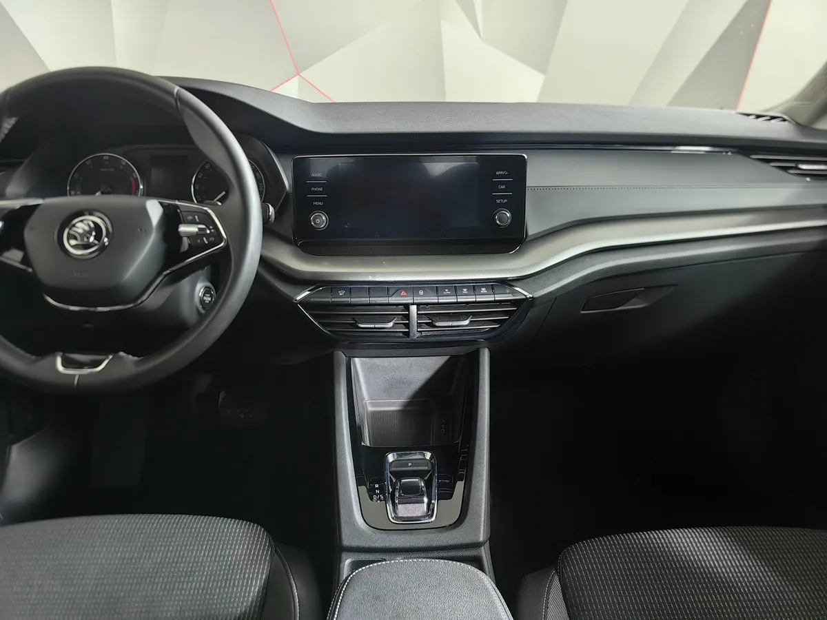 Skoda Octavia 1.4 AT FWD (150 л.с.) Белый в АВИЛОН. Слайд №15