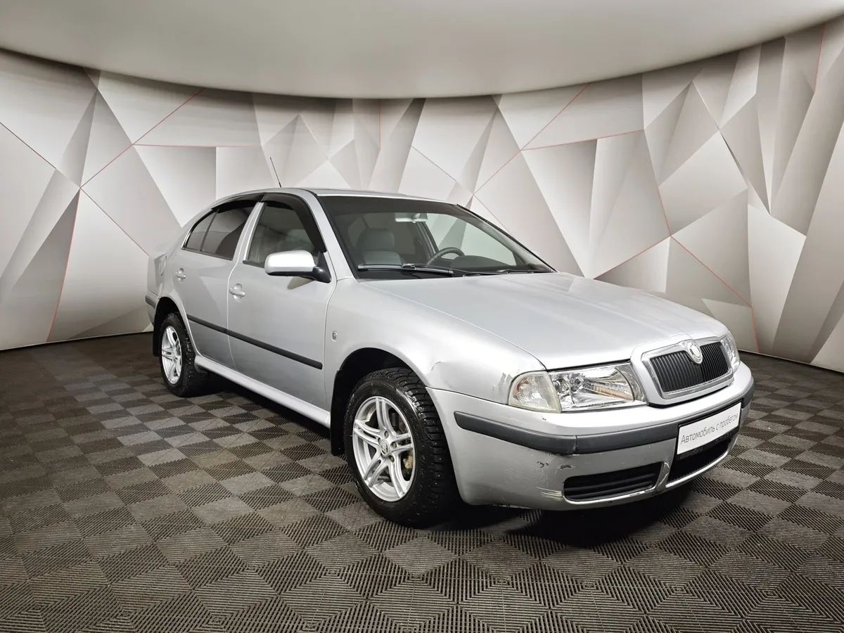 Skoda Octavia 1.4 MT (75 л.с.) Серебристый в АВИЛОН. Слайд №3