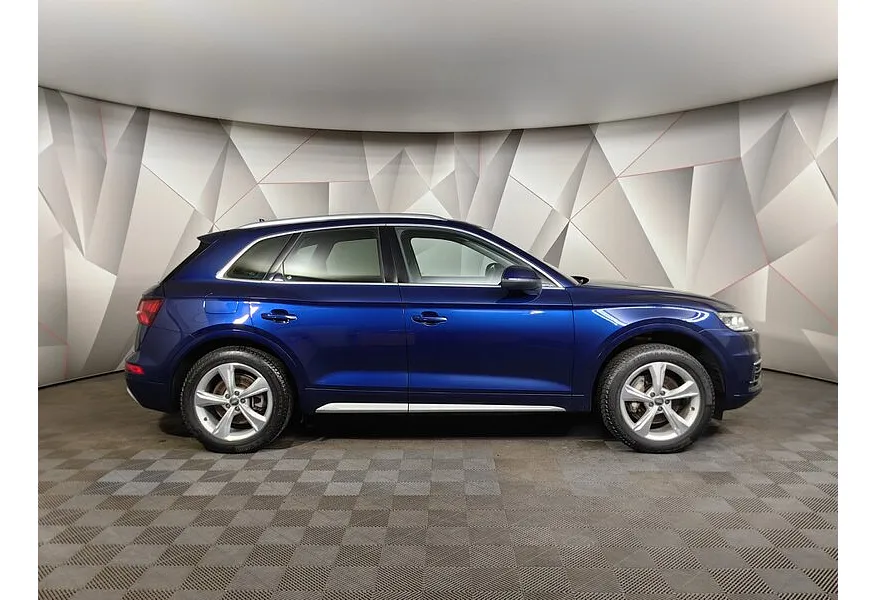 Audi Q5 2.0 TFSI S tronic quattro (249 л.с.) Design Синий в АВИЛОН. Слайд №4