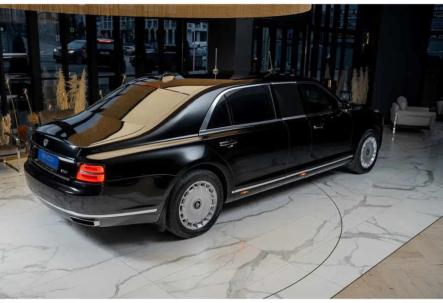 AURUS Senat 4.4L AWD AT (598 л.с.) Черный в АВИЛОН. Слайд №4