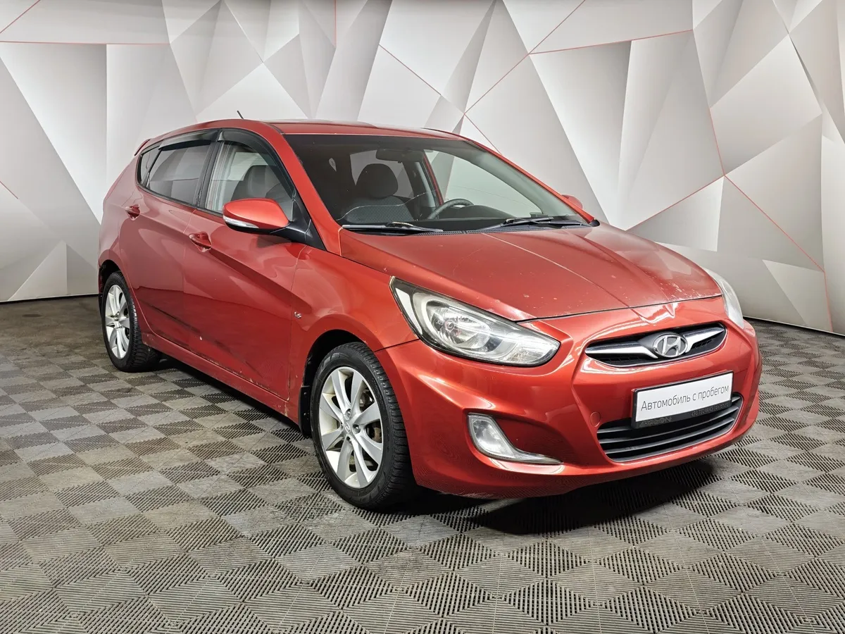 Hyundai Solaris 1.6 AT (123 л.с.) Comfort Красный в АВИЛОН. Слайд №3