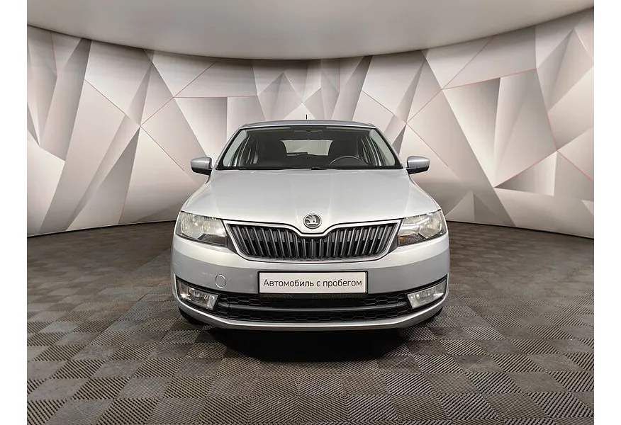 Skoda Rapid 1.6 MT (105 л.с.) Серебристый в АВИЛОН. Слайд №5
