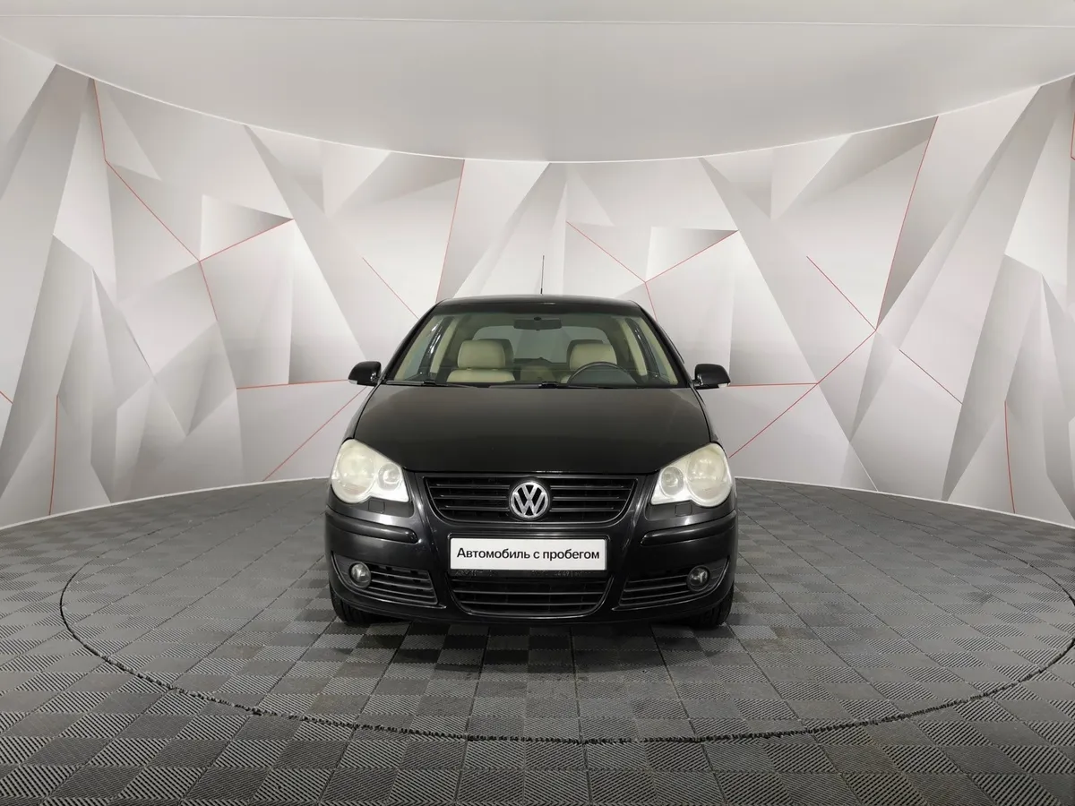 Volkswagen Polo 1.4 AT (75 л.с.) Черный в АВИЛОН. Слайд №7