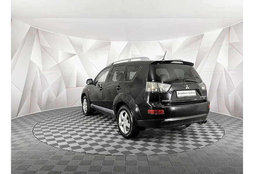 Mitsubishi Outlander 3.0 AT 4WD (220 л.с.) XL Черный в АВИЛОН. Слайд №4