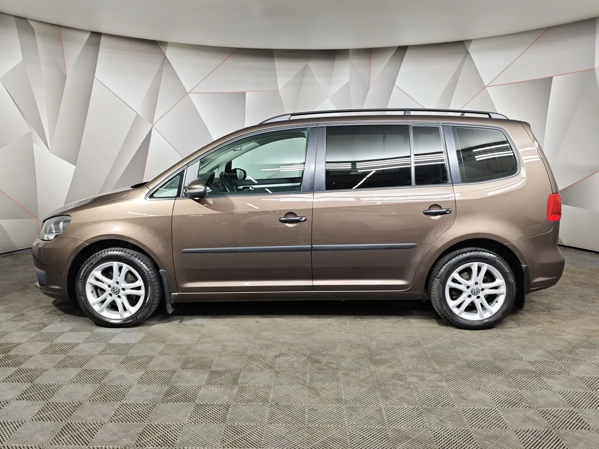 Volkswagen Touran 1.4 TSI MT (140 л.с.) Highline Коричневый в АВИЛОН. Слайд №5