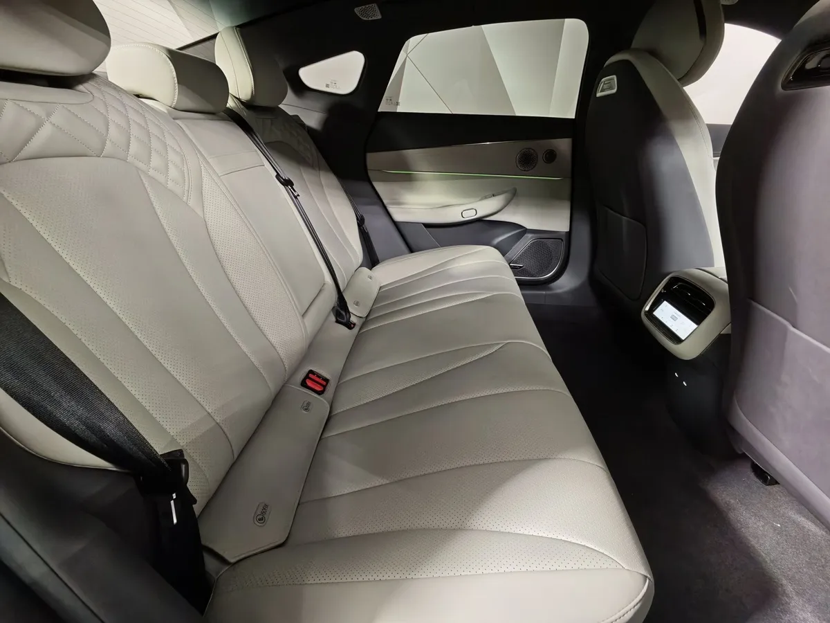 EXEED Exlantix ES 1.5 DHT 4WD (469 л.с.) GG Голубой в АВИЛОН. Слайд №16