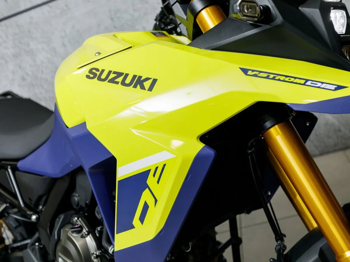 Suzuki V-Strom 800 V-Strom DL 800 DE 800 см³ Желтый в АВИЛОН. Слайд №6