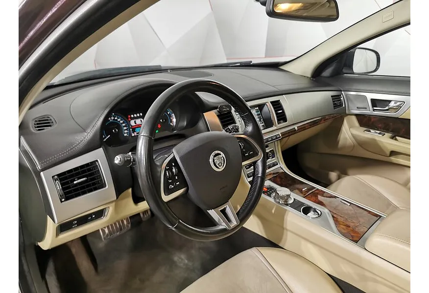 АВИЛОН - Jaguar XF 2.0 AT (240 л.с.) Коричневый - slide 22