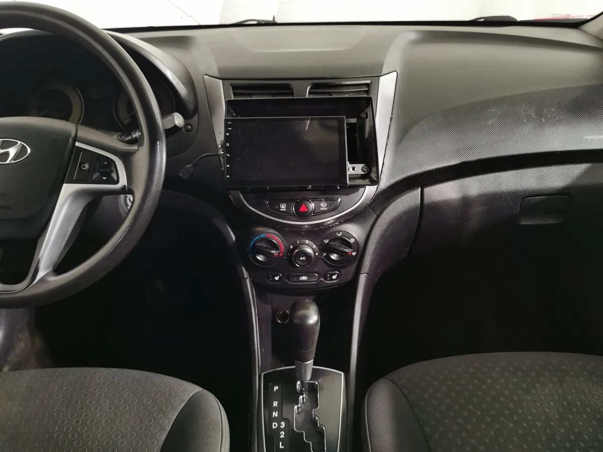 Hyundai Solaris 1.4 AT (107 л.с.) Active Бежевый в АВИЛОН. Слайд №14