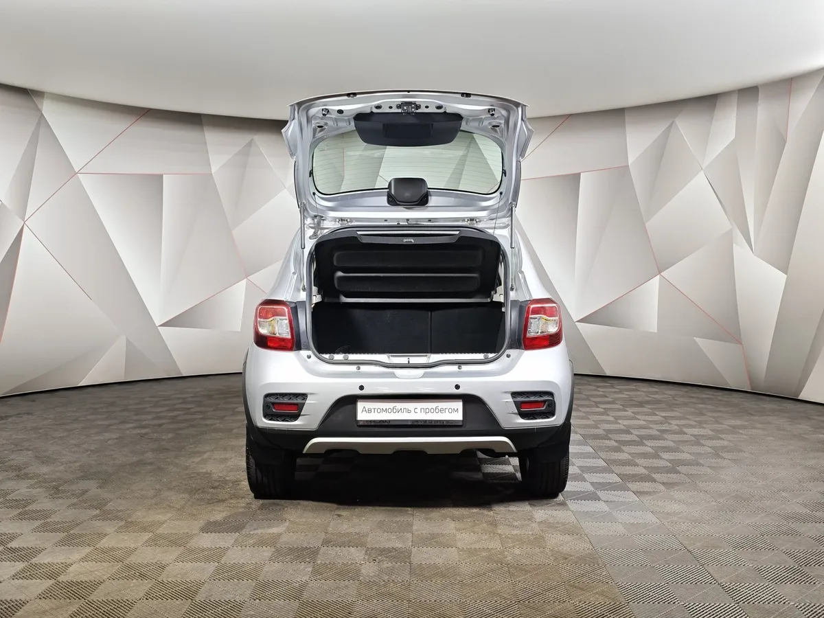 Renault Sandero 1.6 AT (103 л.с.) Stepway Серый в АВИЛОН. Слайд №12