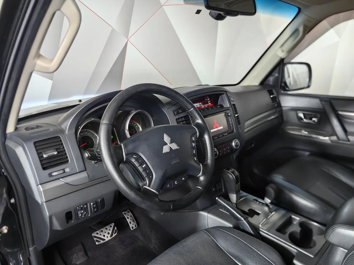 Mitsubishi Pajero 3.0 AT AWD (178 л.с.) Черный в АВИЛОН. Слайд №19