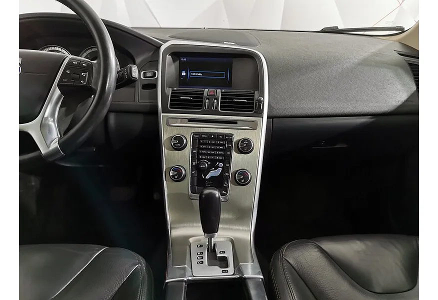 Volvo XC60 2.4 D5 Geartronic AWD (215 л.с.) Бежевый в АВИЛОН. Слайд №15