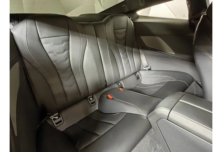 BMW 8 серия 840d Steptronic xDrive (320 л.с.) M Sport Pro Фиолетовый в АВИЛОН. Слайд №14