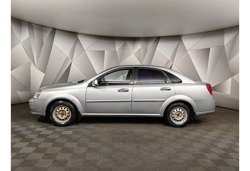 Chevrolet Lacetti 1.4 MT (95 л.с.) Серебристый в АВИЛОН. Слайд №5