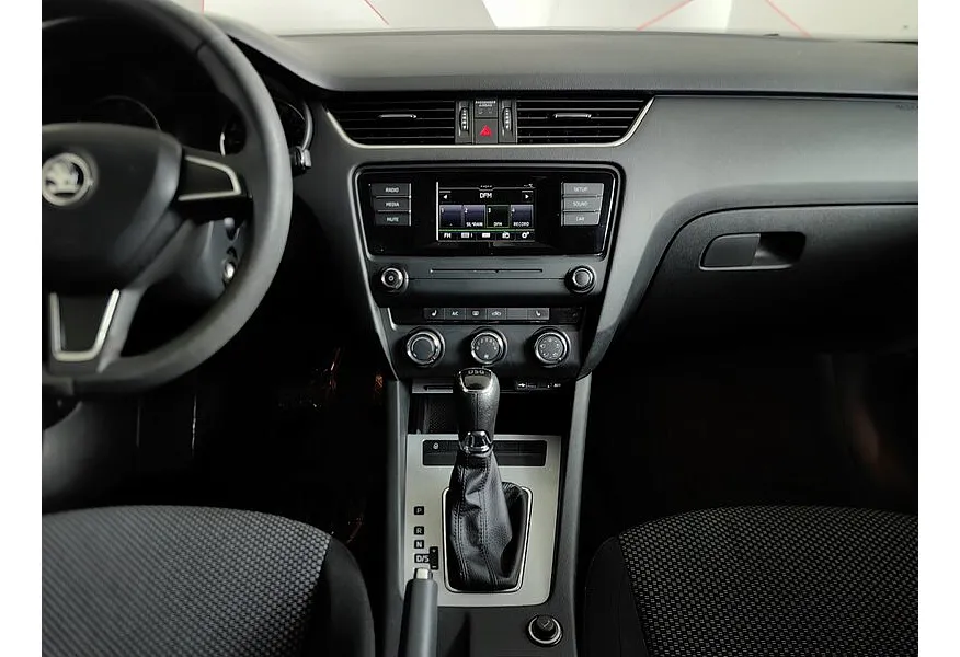 Skoda Octavia 1.4 TSI DSG (150 л.с.) Ambition Белый в АВИЛОН. Слайд №15