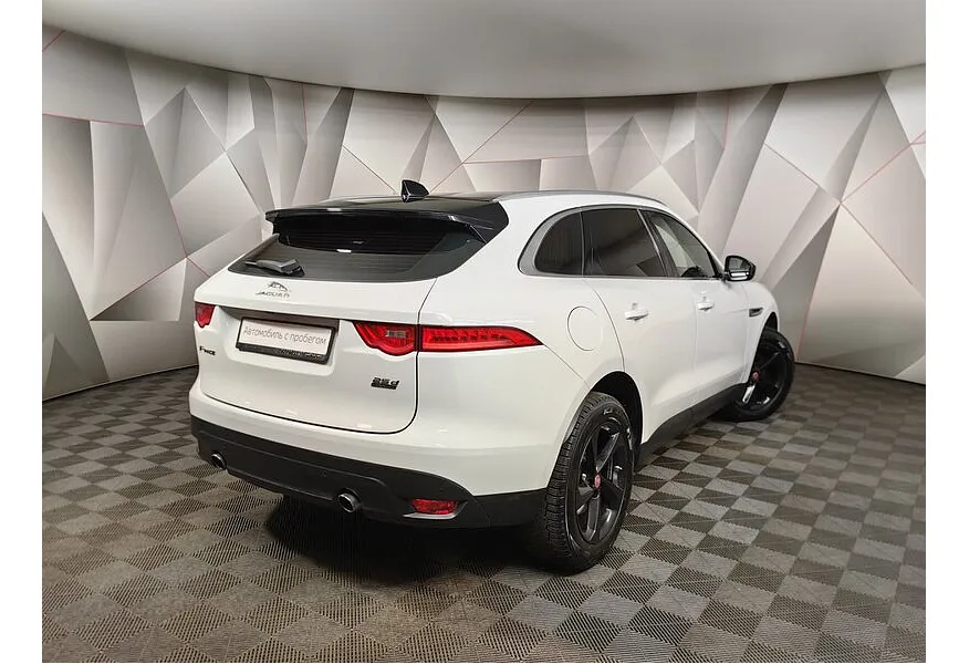 Jaguar F-Pace 2.0 TD AT AWD (240 л.с.) R-Sport Белый в АВИЛОН. Слайд №2