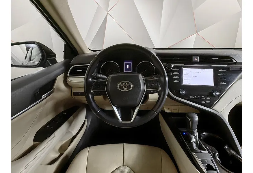 Toyota Camry 2.5 AT (181 л.с.) Черный в АВИЛОН. Слайд №20