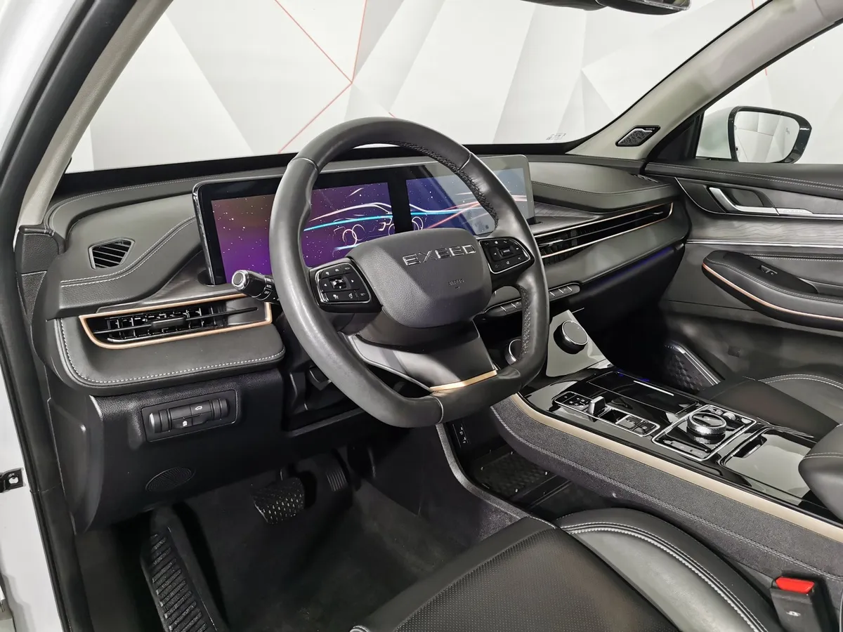 EXEED LX 1.6T DCT 4WD (150 л.с) Premium Plus Белый в АВИЛОН. Слайд №18