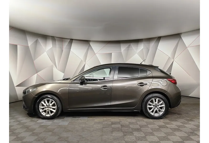 Mazda 3 1.5 AT (120 л.с.) Коричневый в АВИЛОН. Слайд №5