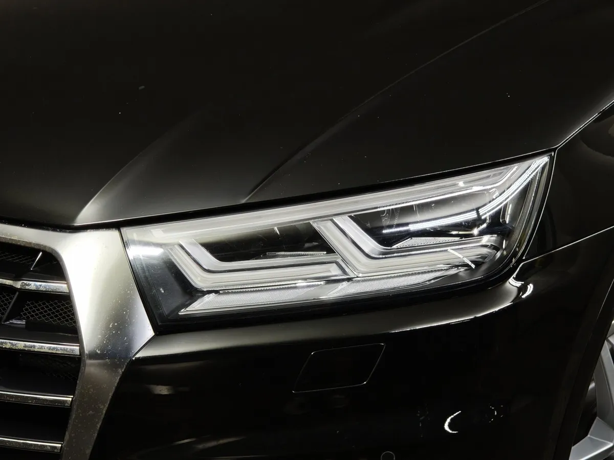 Audi Q5 2.0 TFSI S tronic quattro (249 л.с.) Черный в АВИЛОН. Слайд №10