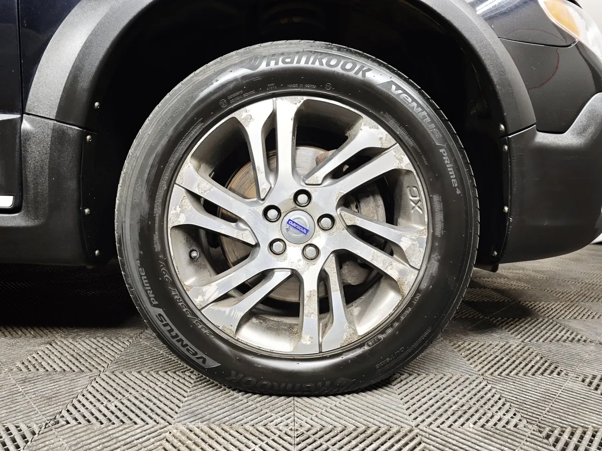 Volvo XC70 2.4 D4 Geartronic AWD (163 л.с.) Черный в АВИЛОН. Слайд №9