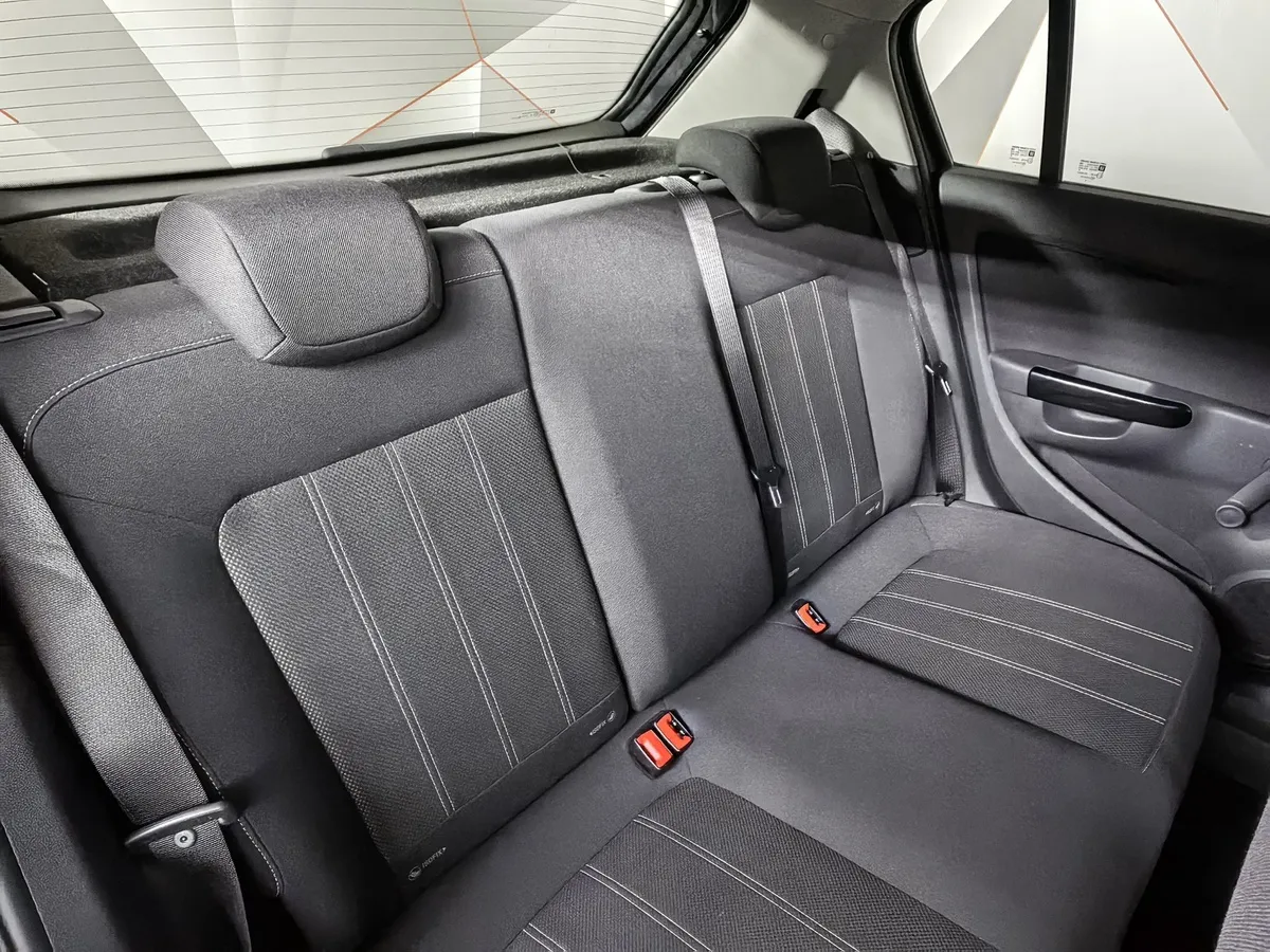 Opel Corsa 1.4 AT (101 л.с.) Черный в АВИЛОН. Слайд №16