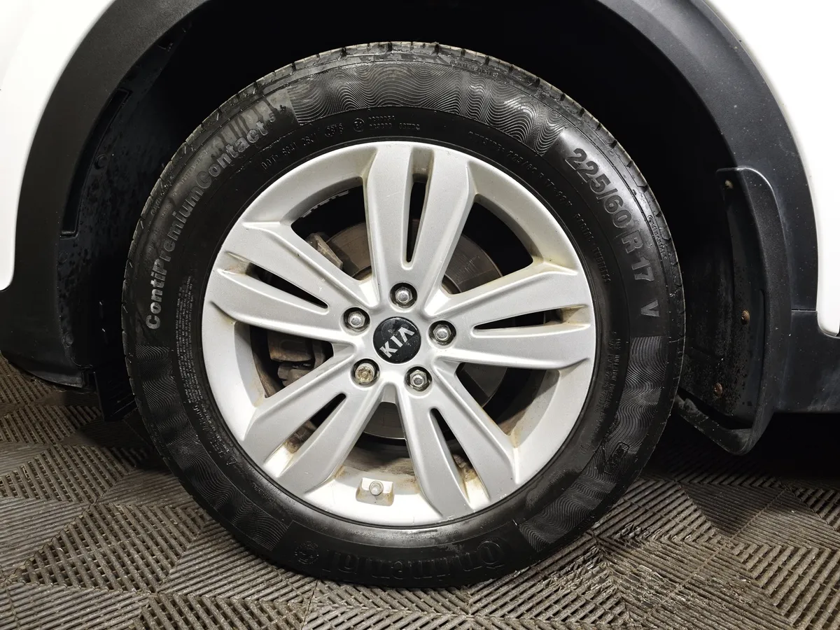 Kia Sportage 2.0 AT 4WD (150 л.с.) Prestige Белый в АВИЛОН. Слайд №9