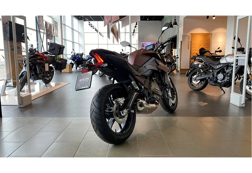 АВИЛОН - QJMOTOR SRK 700 700 см³ (73 л.с.) 700 Красный - slide 7