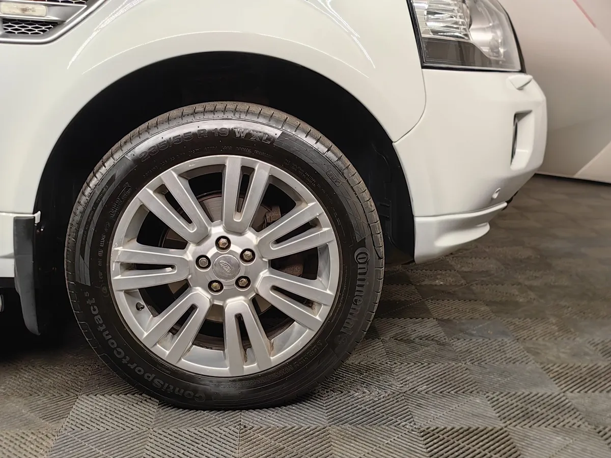 Land Rover Freelander 2.0 Si4 AT 4WD (240 л.с.) HSE Белый в АВИЛОН. Слайд №9
