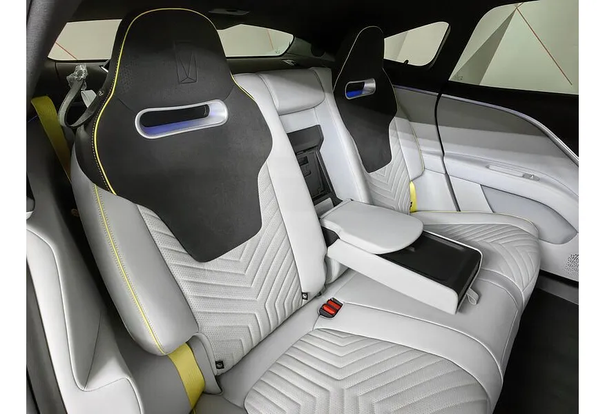 Avatr 11 Long Range Dual Motor AT 4WD (309 л.с.)  Luxury Edition  Зеленый в АВИЛОН. Слайд №16