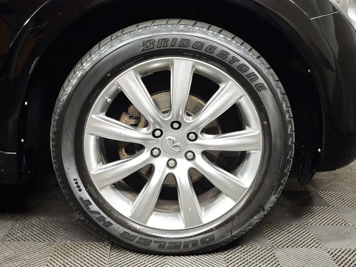 Infiniti QX-Series QX56 AT (405 л.с.) Черный в АВИЛОН. Слайд №9