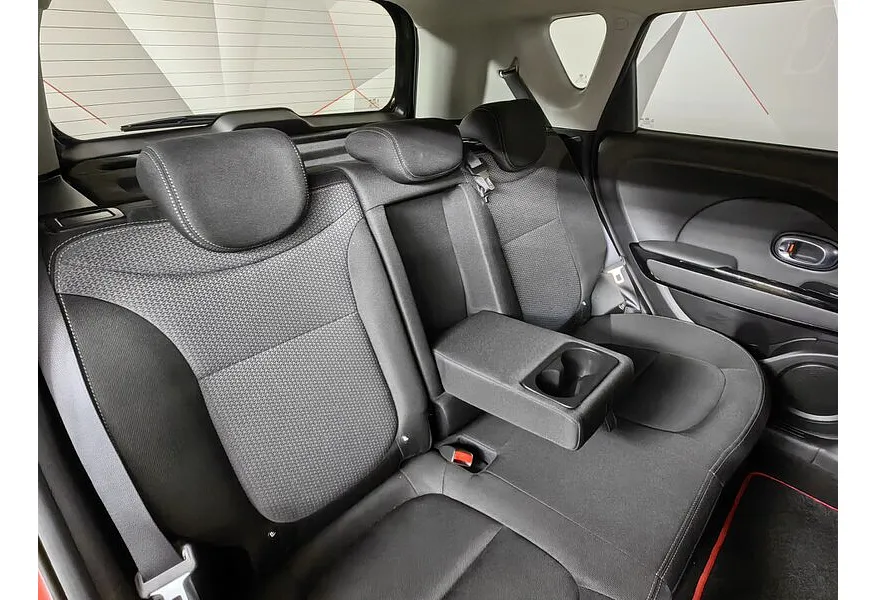 Kia Soul 2.0 MPI AT (150 л.с.) Classic Красный в АВИЛОН. Слайд №17