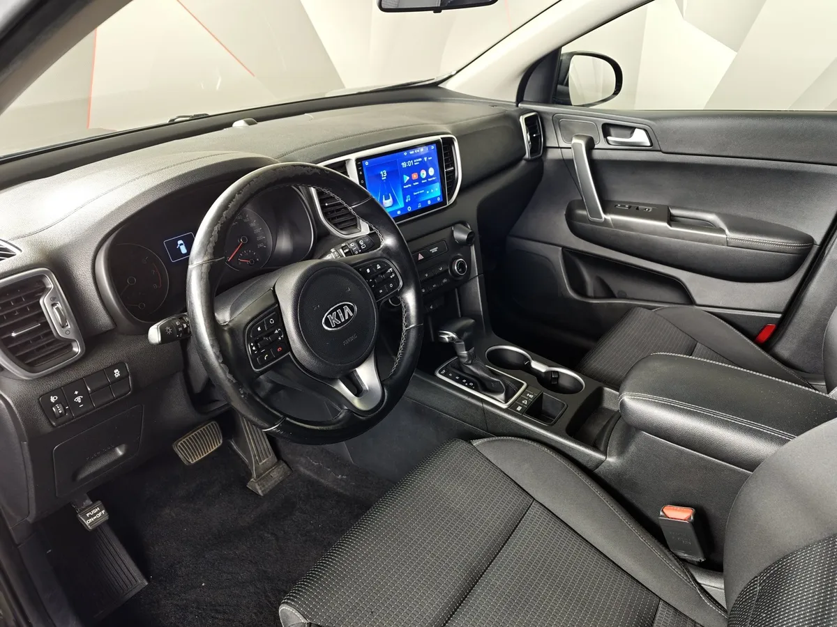 Kia Sportage 2.0 AT 4WD (150 л.с.) Comfort Черный в АВИЛОН. Слайд №19