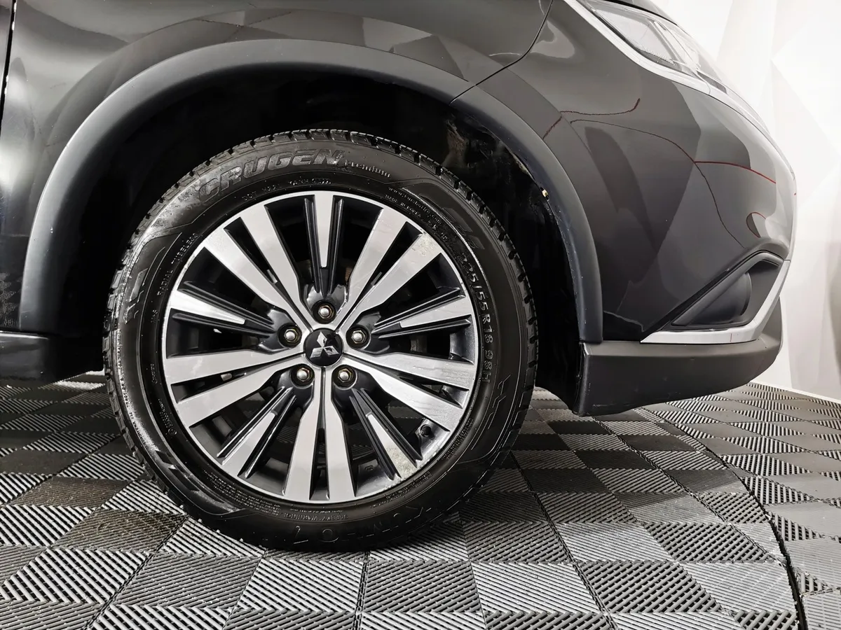 Mitsubishi Outlander 2.0 MIVEC CVT 2WD (146 л.с.) Invite Черный в АВИЛОН. Слайд №9