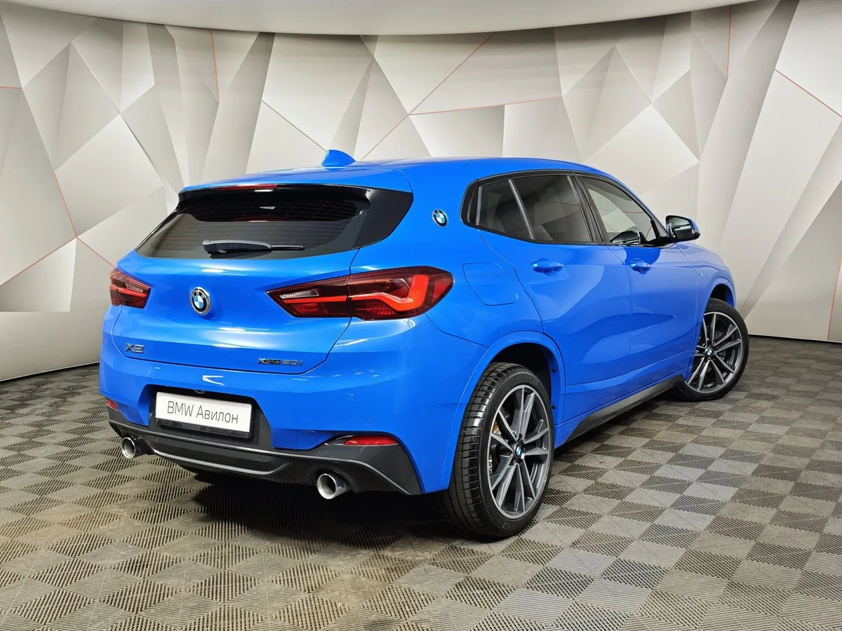BMW X2 20i xDrive AT (192 л.с.) M Sport Синий в АВИЛОН. Слайд №2