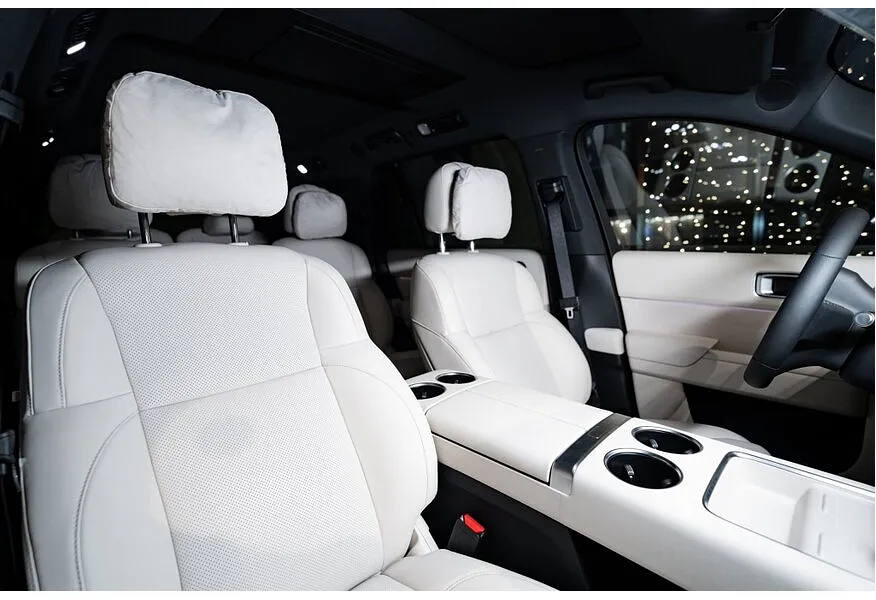 Li Auto L9 1.5 AT 4WD (449 л.с.) Ultra Черный в АВИЛОН. Слайд №15