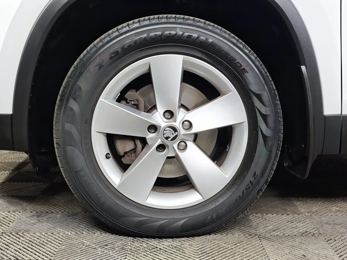 Skoda Kodiaq 1.4 TSI DSG 4X4 (150 л.с.) Белый в АВИЛОН. Слайд №9