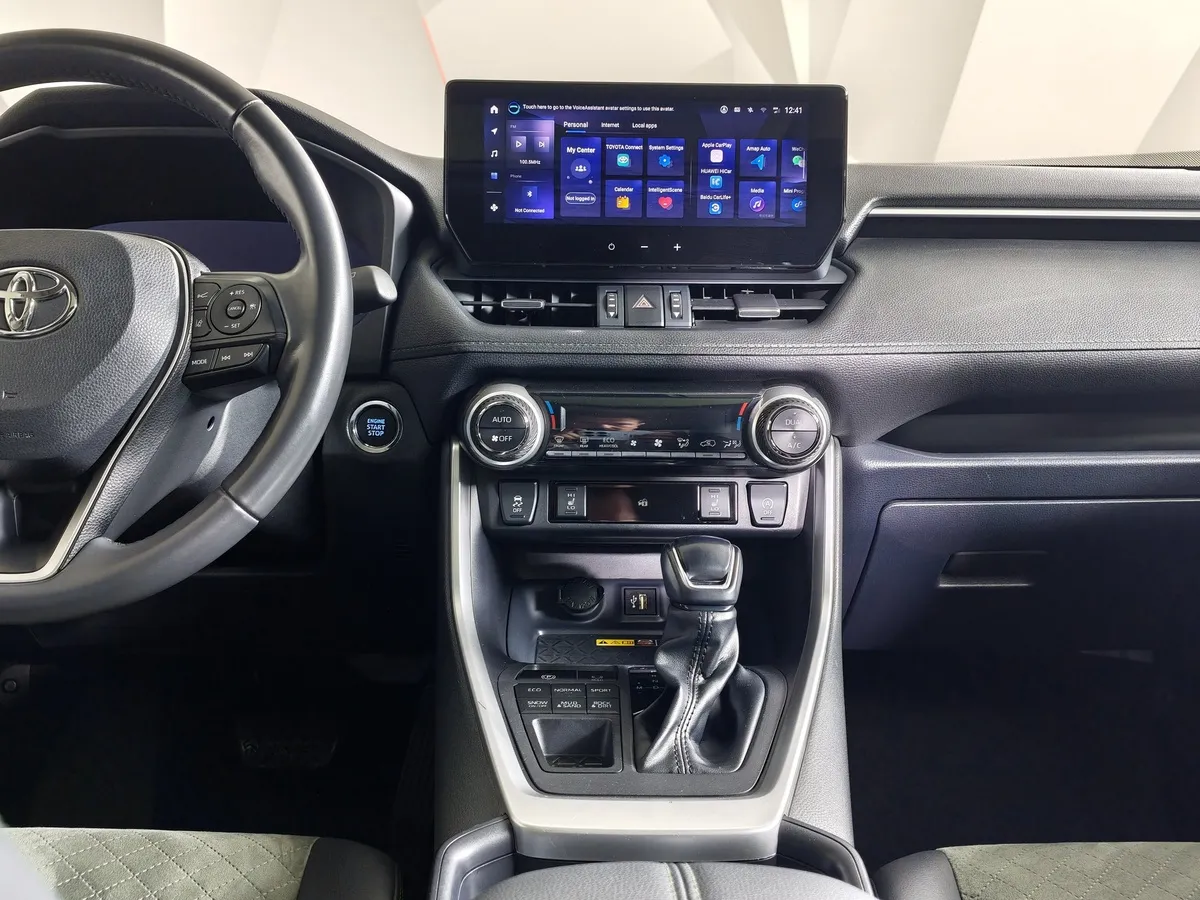 Toyota RAV4 2.0i CVT AWD (171 л.с.) Fashion Plus Белый в АВИЛОН. Слайд №15