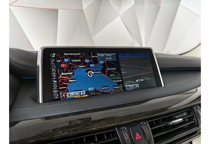 BMW X6 xDrive30d Steptroniс (249 л.с.) Base (Локальная сборка) Черный в АВИЛОН. Слайд №17