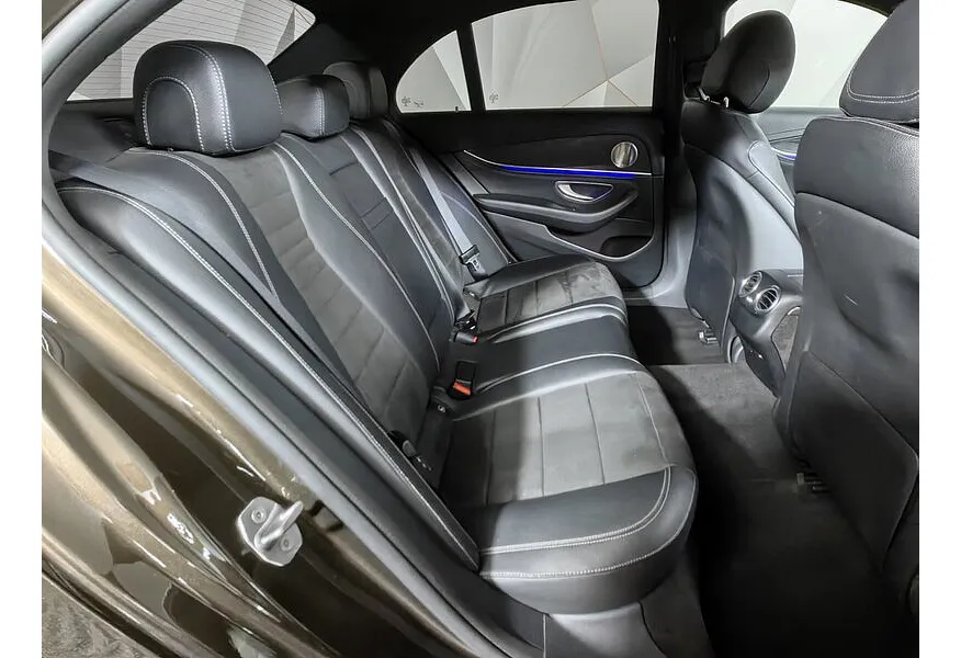 Mercedes-Benz E-Класс E 200 4MATIC 9G-TRONIC (184 л.с.) Sport Plus Коричневый в АВИЛОН. Слайд №15